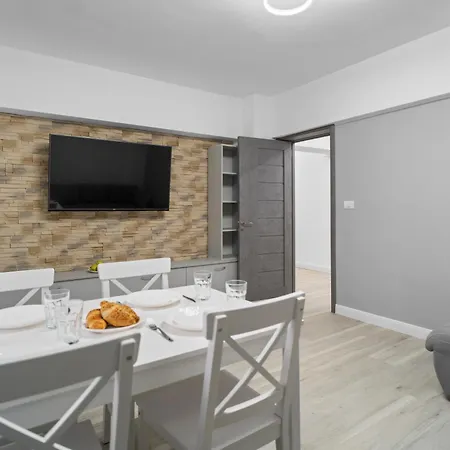 Lägenhet Luxurious With Balcony - Bibescu Ultra *