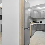 Luxurious With Balcony - Bibescu Ultra Bucareste