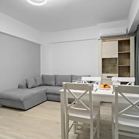 Luxurious With Balcony - Bibescu Ultra Bükreş