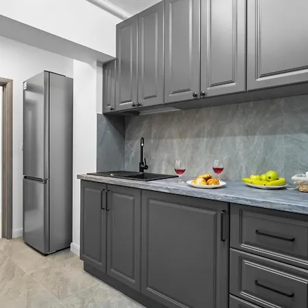 Luxurious With Balcony - Bibescu Ultra Apartment *