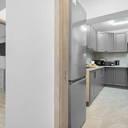 Luxurious With Balcony - Bibescu Ultra Bükreş