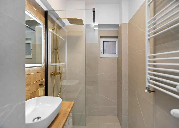 Luxurious With Balcony - Bibescu Ultra Bukareszt