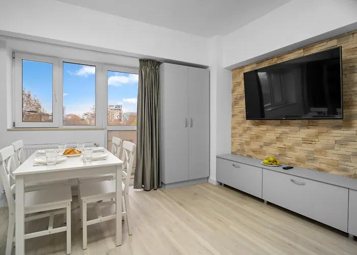 公寓 Luxurious With Balcony - Bibescu Ultra 布加勒斯特