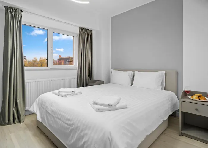 Luxurious With Balcony - Bibescu Ultra