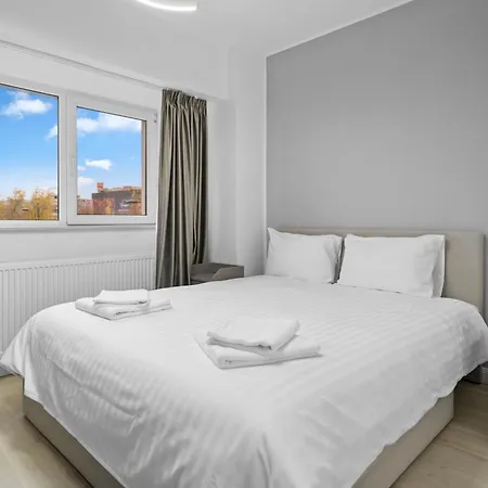 Luxurious With Balcony - Bibescu Ultra